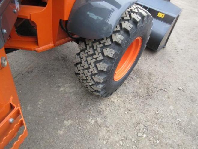 ホイールローダ日立ZW30-5B 4WD　 4WD 2Dr