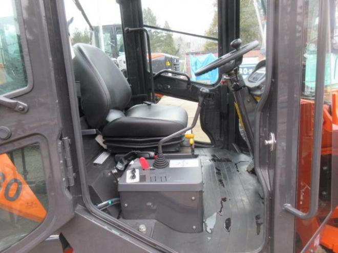 ホイールローダ日立ZW30-5B 4WD　 4WD 2Dr