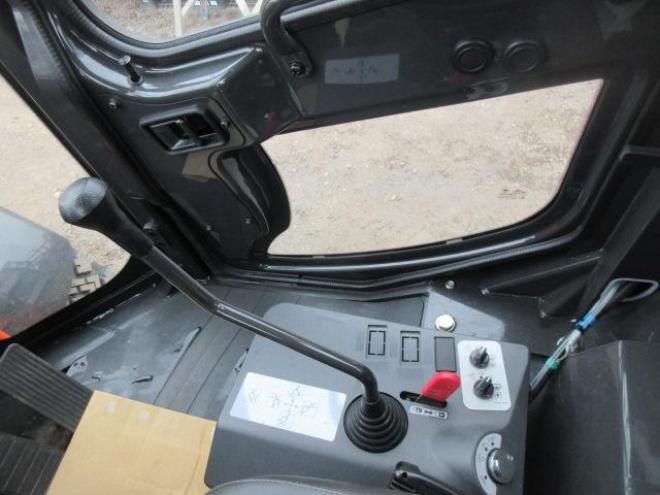 ホイールローダ日立ZW30-5B 4WD　 4WD 2Dr