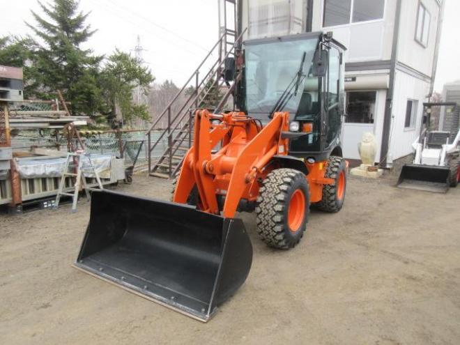 ホイールローダ日立ZW30-5B 4WD　 4WD 2Dr
