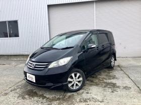 フリード　Gエアロ 4WD 1500 ５Dr