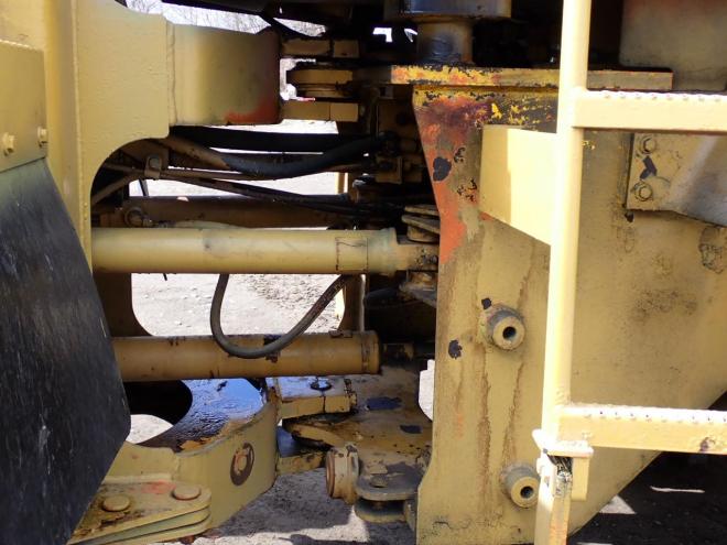 ホイールローダスノースパイクタイヤ　苫小牧ヤード