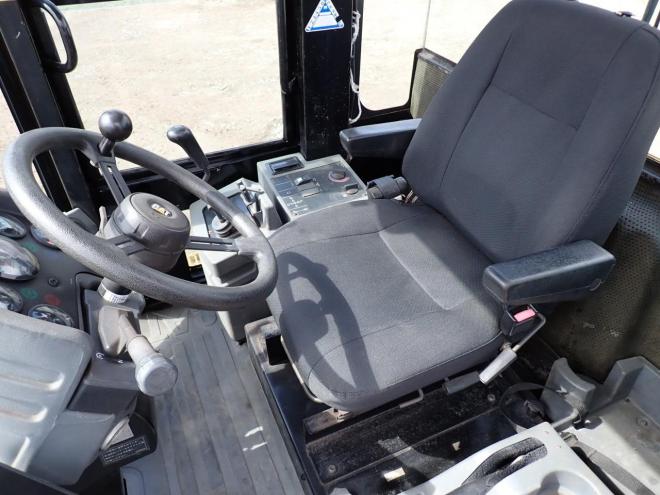 ホイールローダスノースパイクタイヤ　苫小牧ヤード