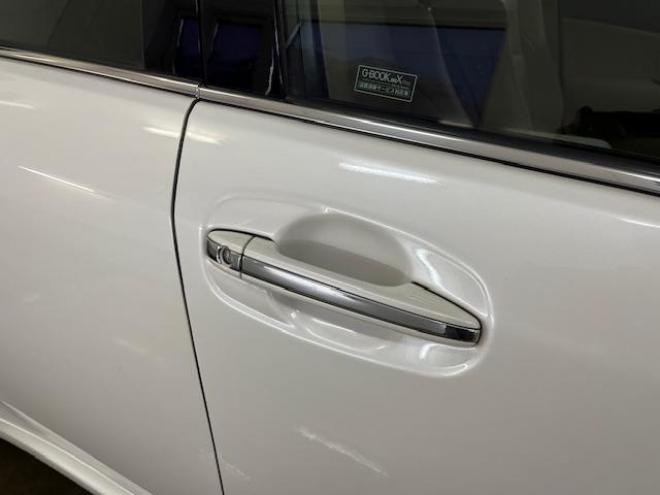 クラウンロイヤルサルーン　ｉ－Ｆｏｕｒ　Ｕパッケージ　寒冷地仕様　禁煙車　純正レザーシート　社外１７インチＡＷ　純正１６ＡＷ＋スタッドレスタイヤ付　純正ＨＤＤナビ　フルセグ地デジ　ＤＶＤ再生　Ｂｌｕｅｔｏｏｔｈオーディオ　バックカメラ　両席シートヒーター 4WD 3000 4Dr