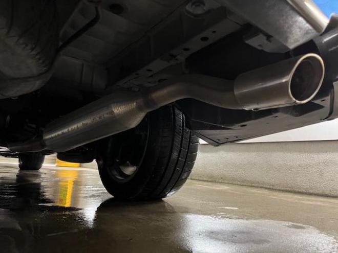 ヴェルファイア２．４Ｚ　ゴールデンアイズ　後期型　禁煙車　両側パワースライドドア　パワーバックドア　純正ハーフレザーシート　純正１８インチＡＷ　社外１６ＡＷ＋スタッドレスタイヤ付　ＨＩＤヘッドライト　クルーズコントロール　前後ソナー　ＥＴＣ 4WD 2400 5Dr