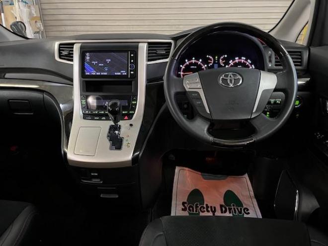 ヴェルファイア２．４Ｚ　ゴールデンアイズ　後期型　禁煙車　両側パワースライドドア　パワーバックドア　純正ハーフレザーシート　純正１８インチＡＷ　社外１６ＡＷ＋スタッドレスタイヤ付　ＨＩＤヘッドライト　クルーズコントロール　前後ソナー　ＥＴＣ 4WD 2400 5Dr