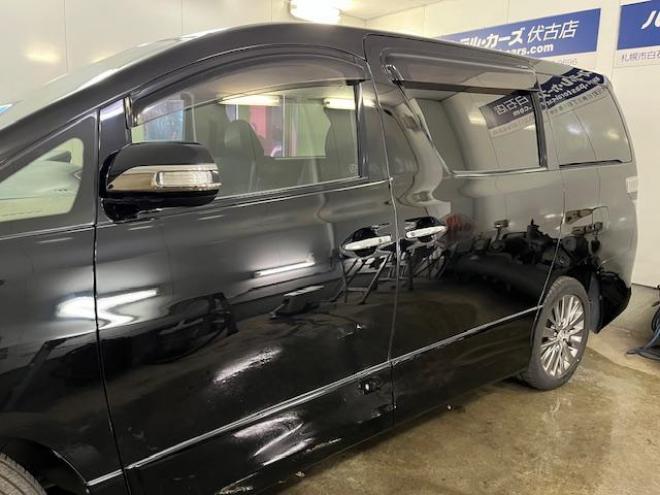 ヴェルファイア２．４Ｚ　ゴールデンアイズ　後期型　禁煙車　両側パワースライドドア　パワーバックドア　純正ハーフレザーシート　純正１８インチＡＷ　社外１６ＡＷ＋スタッドレスタイヤ付　ＨＩＤヘッドライト　クルーズコントロール　前後ソナー　ＥＴＣ 4WD 2400 5Dr