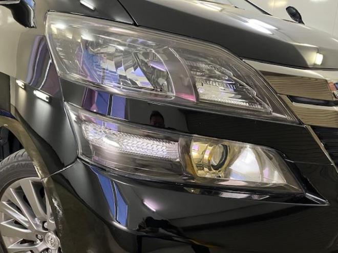 ヴェルファイア２．４Ｚ　ゴールデンアイズ　後期型　禁煙車　両側パワースライドドア　パワーバックドア　純正ハーフレザーシート　純正１８インチＡＷ　社外１６ＡＷ＋スタッドレスタイヤ付　ＨＩＤヘッドライト　クルーズコントロール　前後ソナー　ＥＴＣ 4WD 2400 5Dr