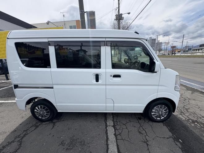 エブリィEVERY VAN 4WD JION TURBO寒冷地仕様　リアヒーター　本州仕入　フォグランプ　DVDプレイヤー　バイザー　アルミ　エンジンオイル交換　スタットレス付　全磨き済み 4WD 660 ５Dr