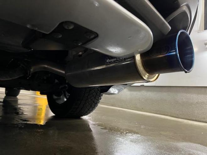 レヴォーグ１．６ＧＴアイサイト　Ｓスタイル　本州仕入　禁煙車　ＳＴｉスポイラー＆リアディフューザー　柿本２本出しマフラー　ＶＥＮＥＳ１８インチＡＷ　アイサイト＆レーダークルーズコントロール　カロッツェリアナビ　地デジ　Ｂｌｕｅｔｏｏｔｈ　ＥＴＣ 4WD 1600 5Dr