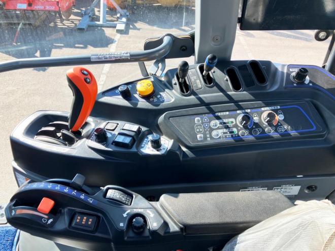 トラクターイセキ　中古　TJV985　フロントローダー付