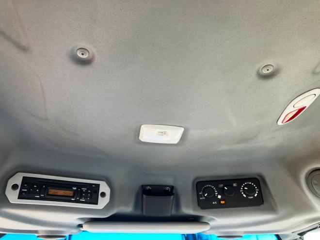 トラクターイセキ　中古　TJV985　フロントローダー付