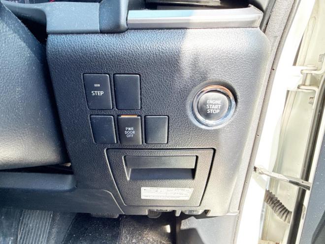 ヴェルファイア2.5Z Aエディション 4WD　ローンが不安な方＜優遇ローン＞　純正SDナビ　後席モニター　モデリスタグリル 4WD 2500 5Dr