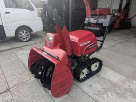 除雪機　ホンダ　HSS1170i　１0.5馬力　ハイブリット　ホンダの名機