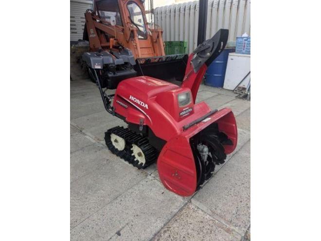除雪機ホンダ　HSS1170i　１0.5馬力　ハイブリット　ホンダの名機