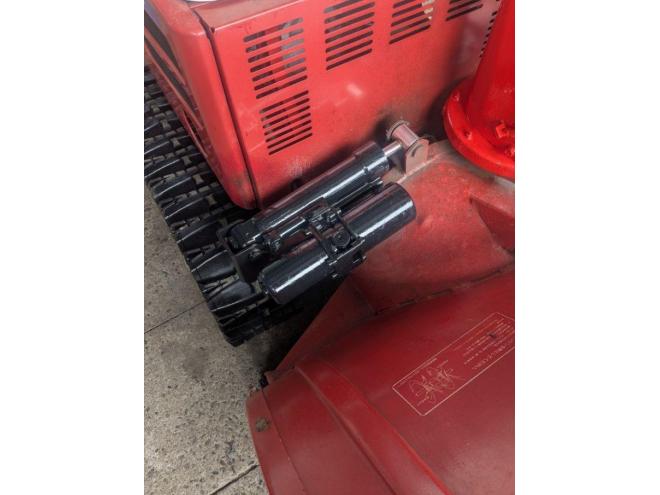 除雪機ヤンマー　YSR125　１２馬力　ガソリン　ローリング付き