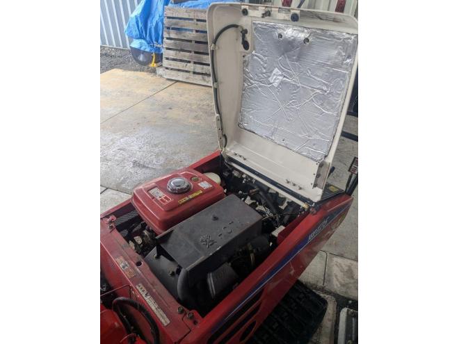 除雪機ヤンマー　YSR125　１２馬力　ガソリン　ローリング付き