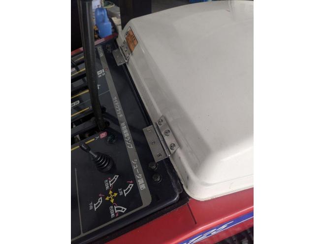 除雪機ヤンマー　YSR125　１２馬力　ガソリン　ローリング付き