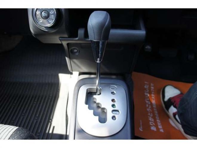 プロボックスバン1.5 F 4WD　登録済未使用車　衝突軽減システム　純正LEDフォグ　電動格納ドアミラー　オートライト　前後PW　ルームミラー内蔵Bカメラ　ドラレコ　Bluetooth&フルセグナビ　下廻防錆加工　フロアマット　ドアバイザー　社外AW 登録済未使用車 1500