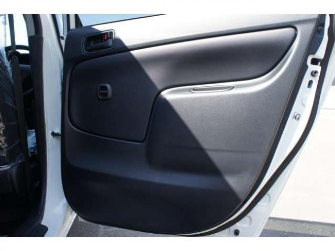 プロボックスバン1.5 F 4WD　登録済未使用車　衝突軽減システム　純正LEDフォグ　電動格納ドアミラー　オートライト　前後PW　ルームミラー内蔵Bカメラ　ドラレコ　Bluetooth&フルセグナビ　下廻防錆加工　フロアマット　ドアバイザー　社外AW 登録済未使用車 1500