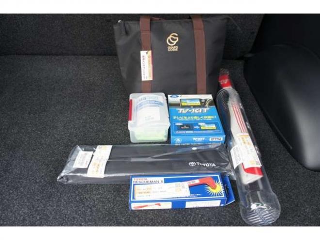 プロボックスバン1.5 F 4WD　登録済未使用車　衝突軽減システム　純正LEDフォグ　電動格納ドアミラー　オートライト　前後PW　ルームミラー内蔵Bカメラ　ドラレコ　Bluetooth&フルセグナビ　下廻防錆加工　フロアマット　ドアバイザー　社外AW 登録済未使用車 1500