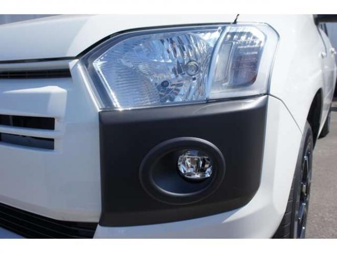 プロボックスバン1.5 F 4WD　登録済未使用車　衝突軽減システム　純正LEDフォグ　電動格納ドアミラー　オートライト　前後PW　ルームミラー内蔵Bカメラ　ドラレコ　Bluetooth&フルセグナビ　下廻防錆加工　フロアマット　ドアバイザー　社外AW 登録済未使用車 1500