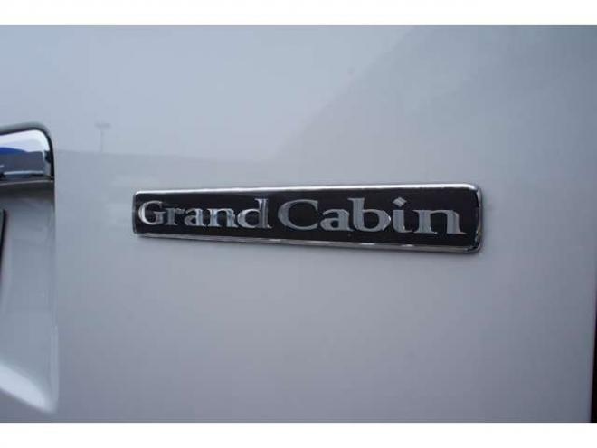 ハイエース2.7 グランドキャビン 4WD　登録済未使用車 走行6キロ　パノラミックビューモニター デジタルインナーミラー　LEDヘッドランプ　LEDフォグランプ　ホワイトパールクリスタルシャイン　メーカー保証付 登録済未使用車 2700