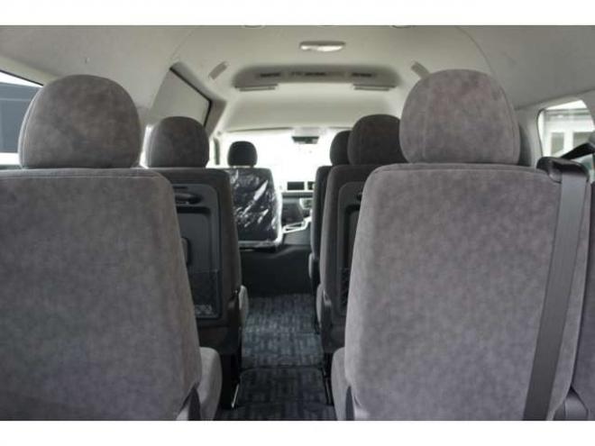 ハイエース2.7 グランドキャビン 4WD　登録済未使用車 走行6キロ　パノラミックビューモニター デジタルインナーミラー　LEDヘッドランプ　LEDフォグランプ　ホワイトパールクリスタルシャイン　メーカー保証付 登録済未使用車 2700