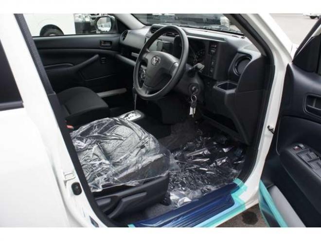 プロボックスバン1.5 F 4WD　登録済未使用車　衝突軽減システム　純正LEDフォグ　電動格納ドアミラー　オートライト　前後PW　ルームミラー内蔵Bカメラ　ドラレコ　Bluetooth&フルセグナビ　下廻防錆加工　フロアマット　ドアバイザー　社外AW 登録済未使用車 1500