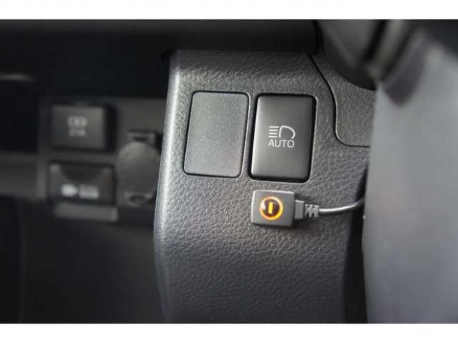 プロボックスバン1.5 F 4WD　登録済未使用車　衝突軽減システム　純正LEDフォグ　電動格納ドアミラー　オートライト　前後PW　ルームミラー内蔵Bカメラ　ドラレコ　Bluetooth&フルセグナビ　下廻防錆加工　フロアマット　ドアバイザー　社外AW 登録済未使用車 1500