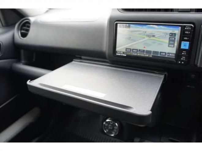 プロボックスバン1.5 F 4WD　登録済未使用車　衝突軽減システム　純正LEDフォグ　電動格納ドアミラー　オートライト　前後PW　ルームミラー内蔵Bカメラ　ドラレコ　Bluetooth&フルセグナビ　下廻防錆加工　フロアマット　ドアバイザー　社外AW 登録済未使用車 1500