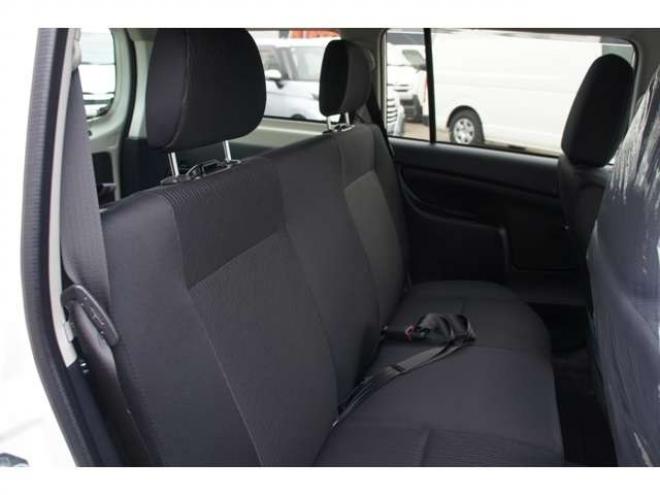 プロボックスバン1.5 F 4WD　登録済未使用車　衝突軽減システム　純正LEDフォグ　電動格納ドアミラー　オートライト　前後PW　ルームミラー内蔵Bカメラ　ドラレコ　Bluetooth&フルセグナビ　下廻防錆加工　フロアマット　ドアバイザー　社外AW 登録済未使用車 1500