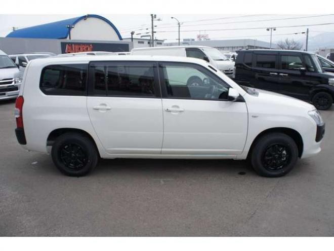 プロボックスバン1.5 F 4WD　登録済未使用車　衝突軽減システム　純正LEDフォグ　電動格納ドアミラー　オートライト　前後PW　ルームミラー内蔵Bカメラ　ドラレコ　Bluetooth&フルセグナビ　下廻防錆加工　フロアマット　ドアバイザー　社外AW 登録済未使用車 1500