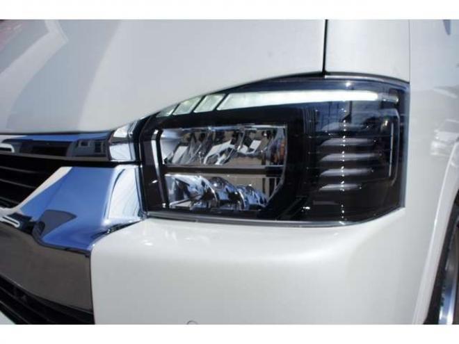 ハイエース2.7 GL ロング ミドルルーフ 4WD　IFUU製3列目対面ラウンジベッドIF-WB8フルフラットベットラウンジ展開 アルパインBIG-X　フリップダウンモニター センターコンソール 415COBRA　F/S/R/ルーフスポイラー/フェンダー/18インチAW 2700