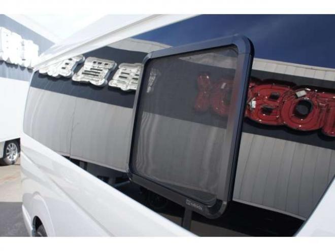 ハイエース2.7 GL ロング ミドルルーフ 4WD　IFUU製3列目対面ラウンジベッドIF-WB8フルフラットベットラウンジ展開 アルパインBIG-X　フリップダウンモニター センターコンソール 415COBRA　F/S/R/ルーフスポイラー/フェンダー/18インチAW 2700