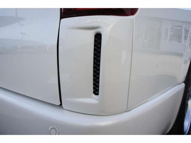 ハイエース2.7 GL ロング ミドルルーフ 4WD　IFUU製3列目対面ラウンジベッドIF-WB8フルフラットベットラウンジ展開 アルパインBIG-X　フリップダウンモニター センターコンソール 415COBRA　F/S/R/ルーフスポイラー/フェンダー/18インチAW 2700