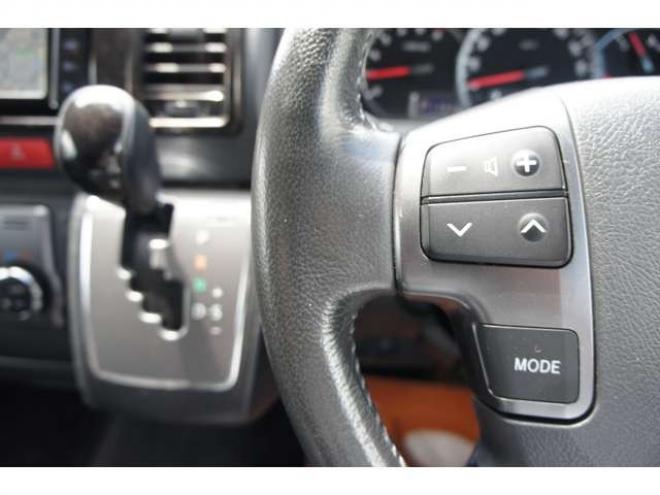 ハイエースバン2.8 スーパーGL ダークプライムII ロングボディ ディーゼルターボ 4WD　ESSEXカスタム　FリップスポイラーVer.4　サイドライナー　クワトロリアバンパー　プログレスIバッドパネル　17インチELホイール　ヨコハマPARADA　415COBRAフラットキット 2800