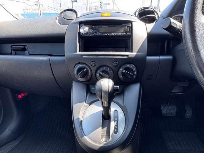 デミオ1.3 13C 4WD　キーレス・外1DIN・CD・AUX・オートライト・切替4WD・電動格納ミラー 1300