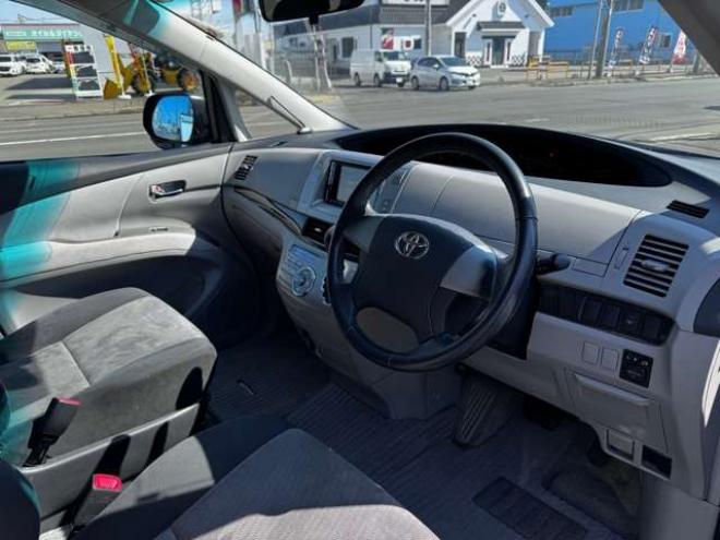 エスティマ2.4 アエラス 4WD　スマートキー・プッシュスタート・HDDナビ・フルセグTV・バックカメラ・ETC・ワイパーデアイサー・キセノンヘッドライト・リアエアコン・電動格納ミラー・両側スライドドア 2400