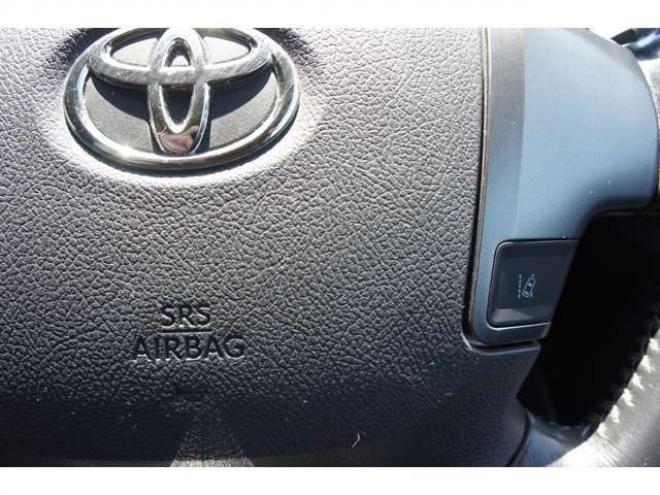 レジアスエース2.8 スーパーGL ダークプライムII ロングボディ ディーゼルターボ 4WD　バン　TRDバンパー&アルパインBIG-X11型　リアヒーター&クーラー　プッシュスタート　スマートキー　　両側スライドドア　ドラレコ　ETC　車線逸脱防止　横滑り防止装置　電動格納ミラー　ベッドキッド 2800