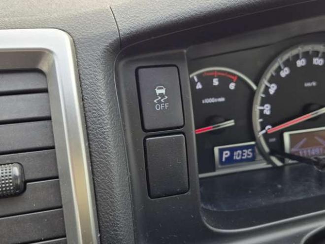 ハイエースバン2.8 スーパーGL ロング ディーゼルターボ 4WD　リアヒーター&クーラー　プッシュスタート　スマートキー　LEDヘッド　ベッドキッド　横滑り防止　衝突被害軽減　車線逸脱　トヨタ純正ナビ　フルセグTV　Bluetooth　バックカメラ　トヨタ純正リアモニター　ETC 2800