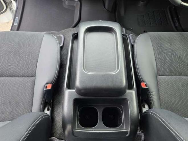 ハイエースバン2.8 スーパーGL ダークプライムII ロングボディ ディーゼルターボ 4WD　ESSEXバージョン　FスポイラーVer3&サイドライナー&リアライナー　ESSEX　ENCD17インチAW　ヨコハマPARADA17インチ　ESSEX3Dフロアマット　ハーフレザーシート　プッシュスタート　スマートキー　リアヒーター 2800