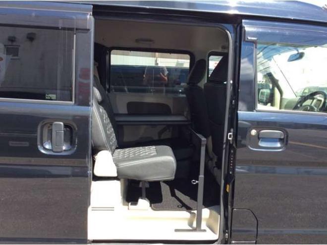 エブリィジョイン ハイルーフ 5AGS車 4WD　パートタイム4WD　キーレス　リアヒーター　フルセグTV　7インチメモリナビ　ベッドキッド　電動格納ミラー　社外タコメーター　CD/DVD　AUX　Bluetooth　アルミホイール 660