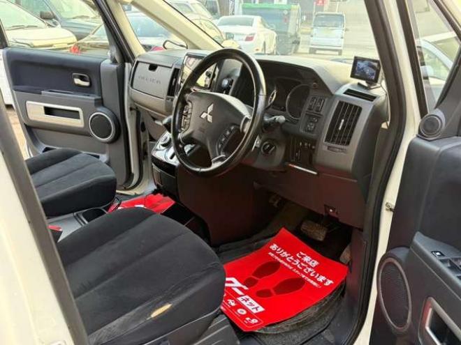 デリカD：5 2.2 D パワーパッケージ ディーゼルターボ 4WD　両側電動スライドドア　電動リアゲート　社外ナビ　社外アルミ　バックカメラ　エアコン　ETC　キーレスエントリー　シートヒーター　寒冷地仕様　パワステ　パワーウィンドウ　クルーズコントロール　3列シート 2300