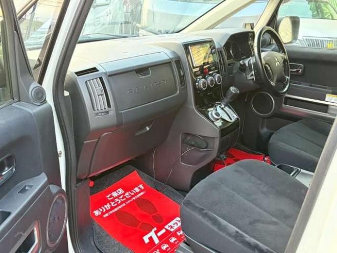 デリカD：5 2.2 D パワーパッケージ ディーゼルターボ 4WD　両側電動スライドドア　電動リアゲート　社外ナビ　社外アルミ　バックカメラ　エアコン　ETC　キーレスエントリー　シートヒーター　寒冷地仕様　パワステ　パワーウィンドウ　クルーズコントロール　3列シート 2300