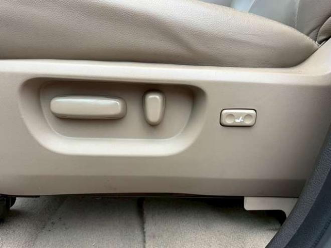 タンドラクルーマックス SR5 5.7 V8 4WD　 正規輸入車 5700