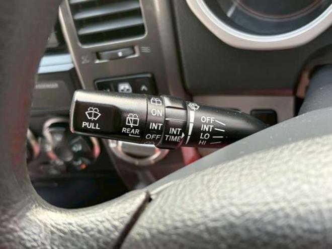 ハイラックスサーフ2.7 SSR-X リミテッド 4WD　TVナビ　パワステ　パワーウィンドウ　キーレスエントリー　LEDヘッドライト　フォグランプ　リフトアップ　アルミホイール　ルーフレール　寒冷地仕様　ABS　バックカメラ　盗難防止装置　エアコン 2700