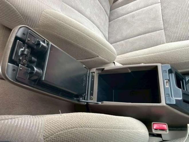 ハイラックスサーフ2.7 SSR-G 4WD　パワステ　パワーウィンドウ　キーレス　エアコン　ABS　ルーフレール　アルミホイール　寒冷地仕様　CD 2700