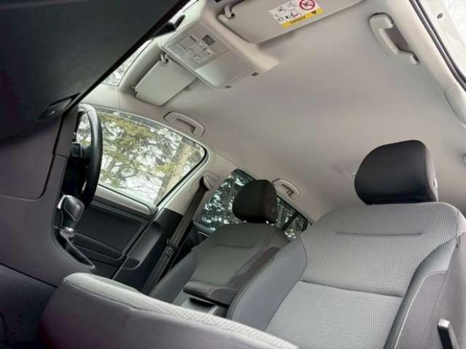 ゴルフTSI コンフォートライン　地デジナビ　バックカメラ　純正アルミホイール　パワステ　パワーウィンドウ　ABS　キーレスエントリー　ETC　クルーズコントロール　横滑り防止装置　エアコン　盗難防止装置　CD　アイドリングストップ 正規輸入車 2WD 1200