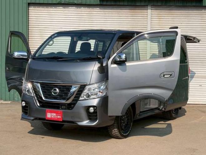 キャラバンNV350 2.5 プレミアムGX ロングボディ ディーゼルターボ 4WD　ヒッチメンバー　エンジンスターター　パワステ　パワーウィンドウ　純正ナビ　バックカメラ　ETC　社外アルミホイール　ABS　キーレスエントリー　ドライブレコーダー 2500